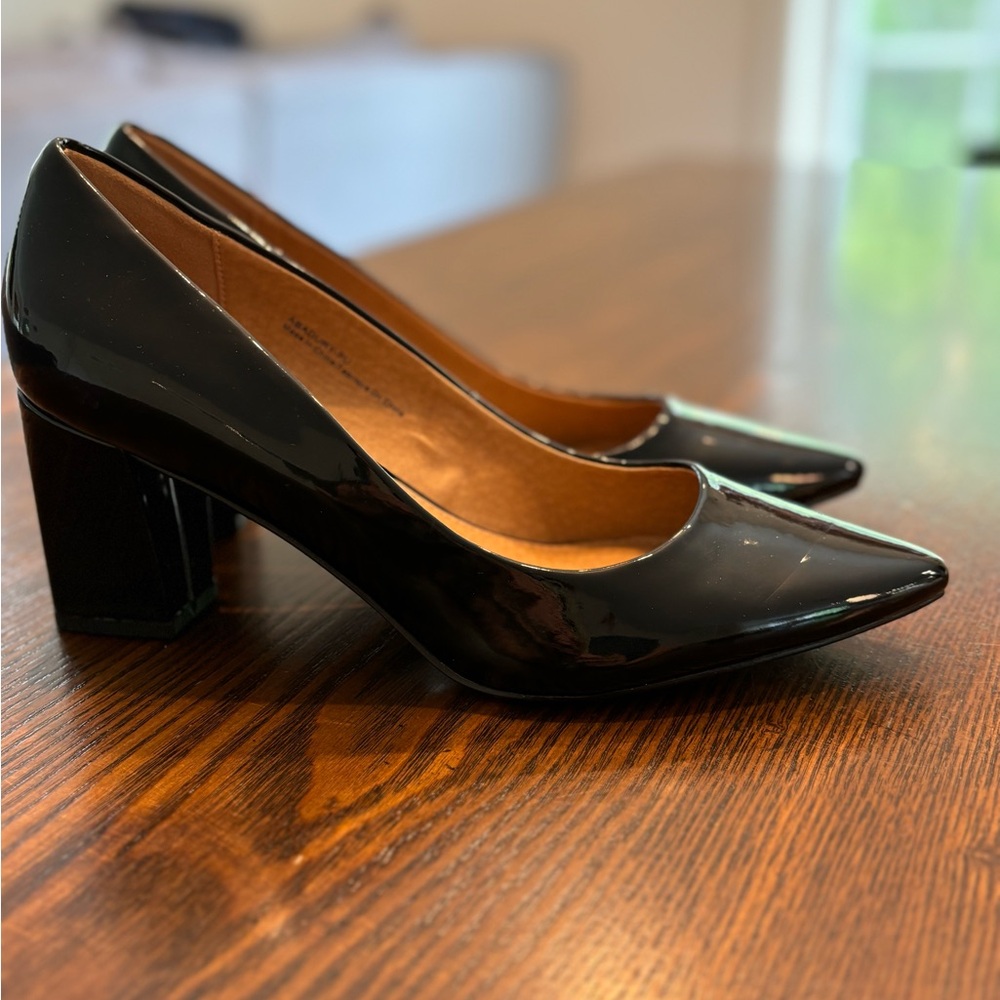Abound Size 9 Heels